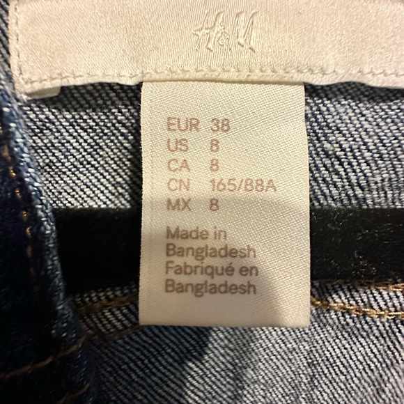 ✨Like New✨ H&M dark wash denim jacket w/gold buttons ✨Trucker Jacket - Picture 5 of 7